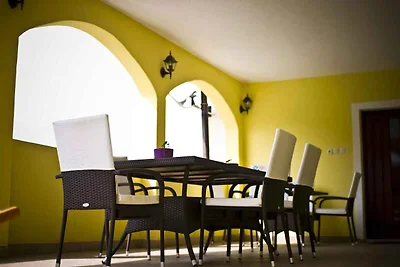 Studio-Apartment für 2–3 Personen, 10 m vom M