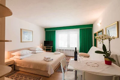 Studio mit Terrasse und Meerblick