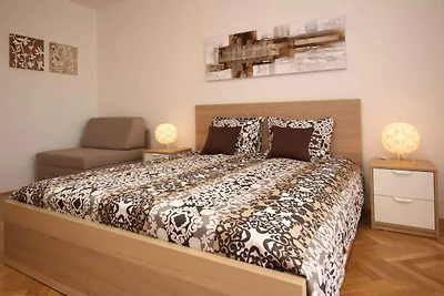 Ferienwohnung mit Terrasse und Klimaanlage