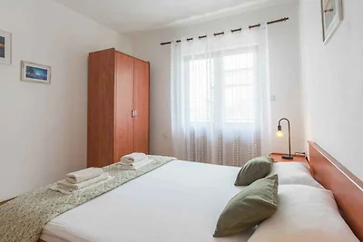 Ferienwohnung mit Klimaanlage und Balkon
