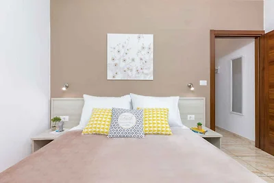 Ferienwohnung mit Klimaanlage, mit Aussenpool