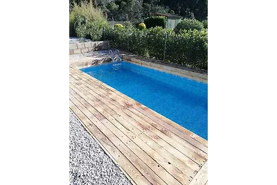 Ferienhaus mit Garten und Pool