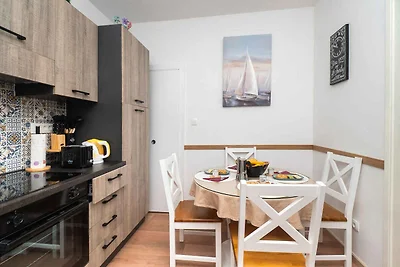 Gemütliche Ferienwohnung Mirna in Rogoznica m