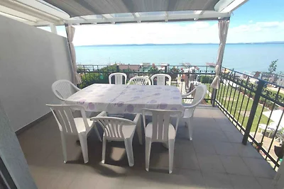 Ferienwohnung direkt am See mit eigener Steg
