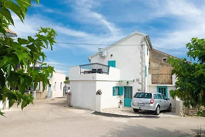 Ferienhaus in ländlicher Umgebung, rustikaler