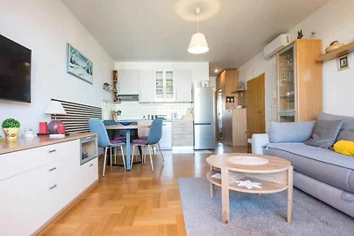 Ferienwohnung mit Balkon und teilweise