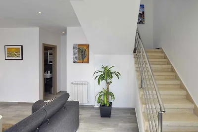 Ferienhaus mit Pool und Klimaanlage