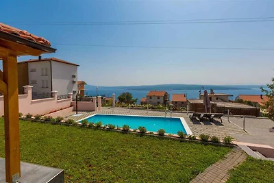 Villa mit Pool und Klimaanlage