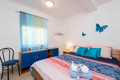 Ferienwohnung mit Balkon und Grill