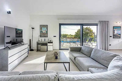 Villa mit Privatpool und Whirlpool