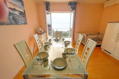 Ferienwohnung mit Balkon, WLAN und