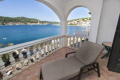 Charmante Ferienwohnung Ive in Tisno auf der 