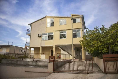 Ferienwohnung mit Klimaanlage und Balkon