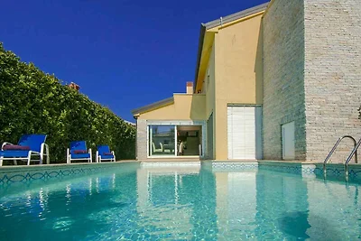 Villa mit privatem Pool, mit Meerblick, in de