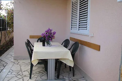 Apartment für bis zu 5 Personen mit Terrasse,