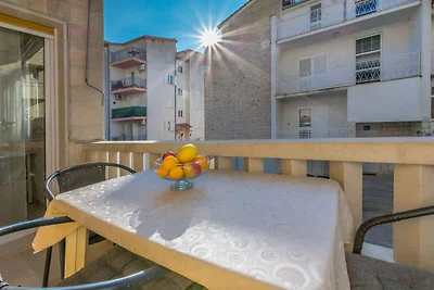 Gemütliche Unterkunft Tonko in Duće mit Garte