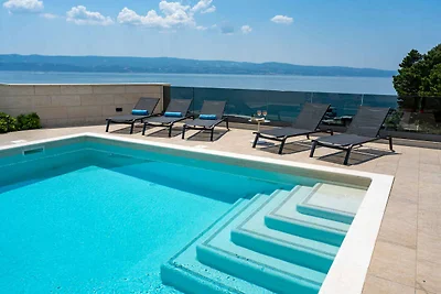 Ferienhaus mit Aussenpool
