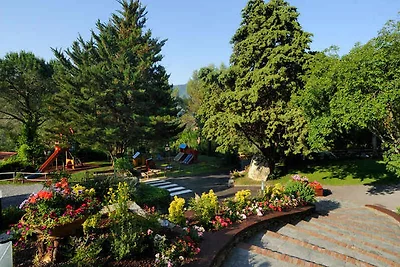 Bungalow mit Veranda und Pool