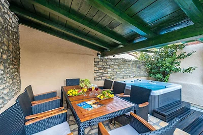 Charmantes dalmatinisches Steinhaus mit priva
