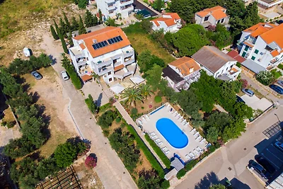 Ferienwohnung mit Pool, Grill und Balkon