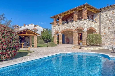 Villa mit Klimaanlage und Pool