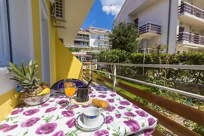 Ferienwohnung mit Klimaanlage und Balkon