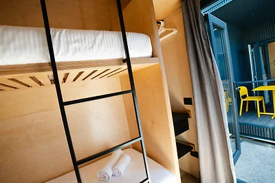 Mobilehome mit Klimaanlage und Holzveranda