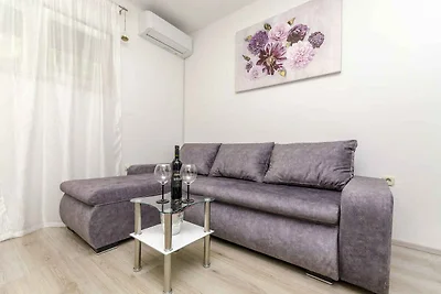 Ferienwohnung mit Klimaanlage und Terrasse in