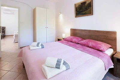 Ferienwohnung mit Klimaanlage und Grill