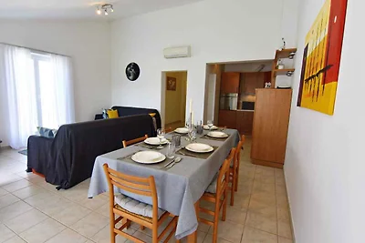 Ferienwohnung mit Klimaanlage und Balkon