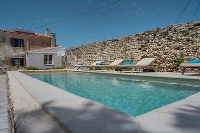 Villa mit Klimaanlage und Pool