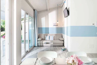 Bungalow mit Aussenpool