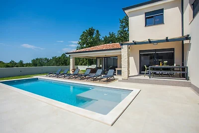 Villa mit Klimaanlage und Pool