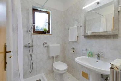 Studio mit Klimaanlage und Grill