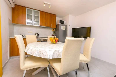 Ferienwohnung mit Terrasse und Meerblick