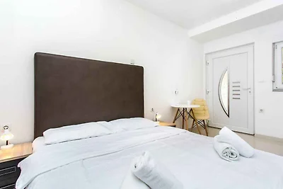 Studio mit Klimaanlage und WLAN