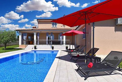 Villa Karla mit Klimaanlage und Pool