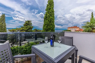 Ferienwohnung mit Meerblick und Pool