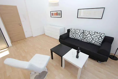 Ferienwohnung mit Balkon und Klimaanlage