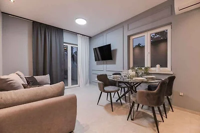 Ferienwohnung mit Pool und WLAN