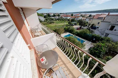 Ferienwohnung mit Pool und Meerblick