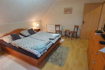 Ferienzimmer mit WLAN und Klimaanlage
