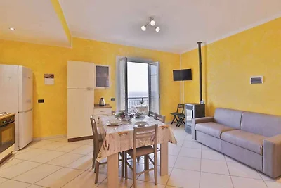 Ferienwohnung mit Klimaanlage und Balkon mit