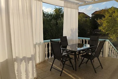 Ferienwohnung mit Terrasse und WLAN