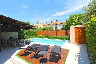 Ferienhaus mit Klimaanlage und Pool