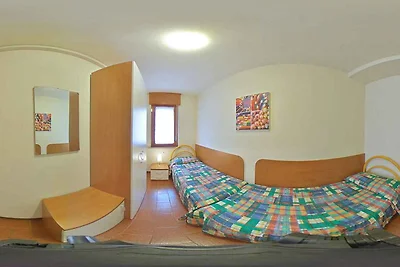 Ferienwohnung mit Klimaanlage und Balkon