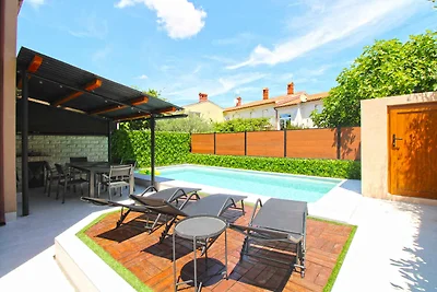 Ferienhaus mit Klimaanlage und Pool