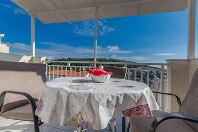 Charmante Unterkunft Vlado in Okrug Gornji mi