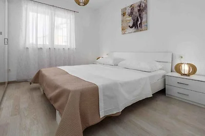 Ferienwohnung mit Klimaanlage und Terrasse