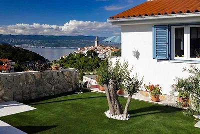 Ferienhaus mit Pool für 6 Personen